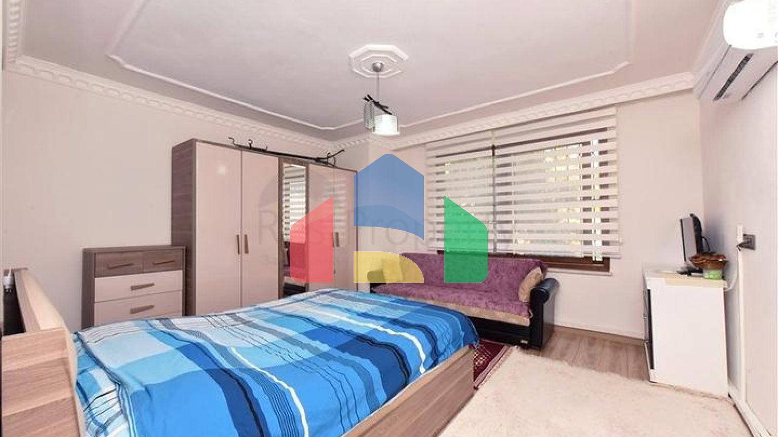 Просторная вилла 11+2 с частным участком и панорамным видом на море