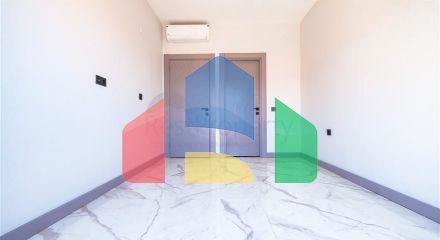 Пентхаус у моря с просторными террасами и панорамными видами Пентхаус у моря с просторными террасами и панорамными видами