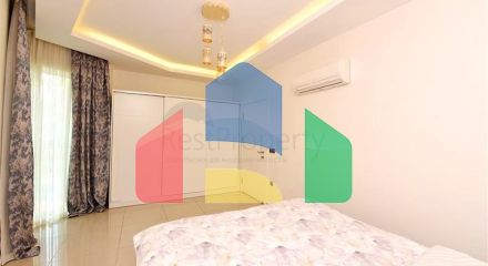 Просторная двухкомнатная квартира в 50 м от моря