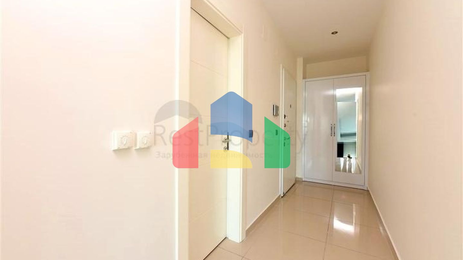 Просторная двухкомнатная квартира в 50 м от моря