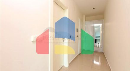 Просторная двухкомнатная квартира в 50 м от моря