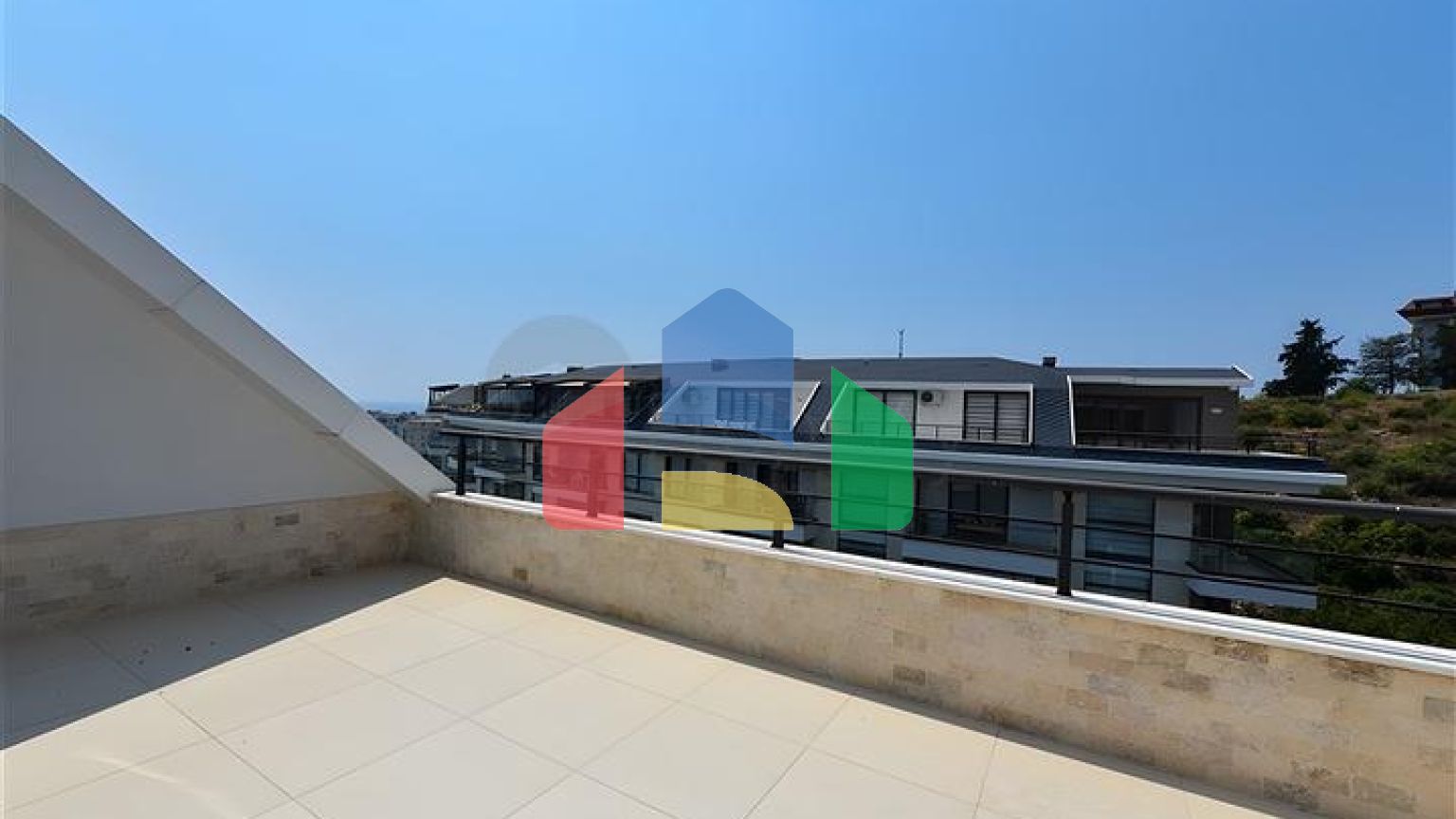 Просторий дуплекс 3+1 в популярному районі Кестель