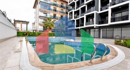 Світла двокімнатна квартира з видом гори і море