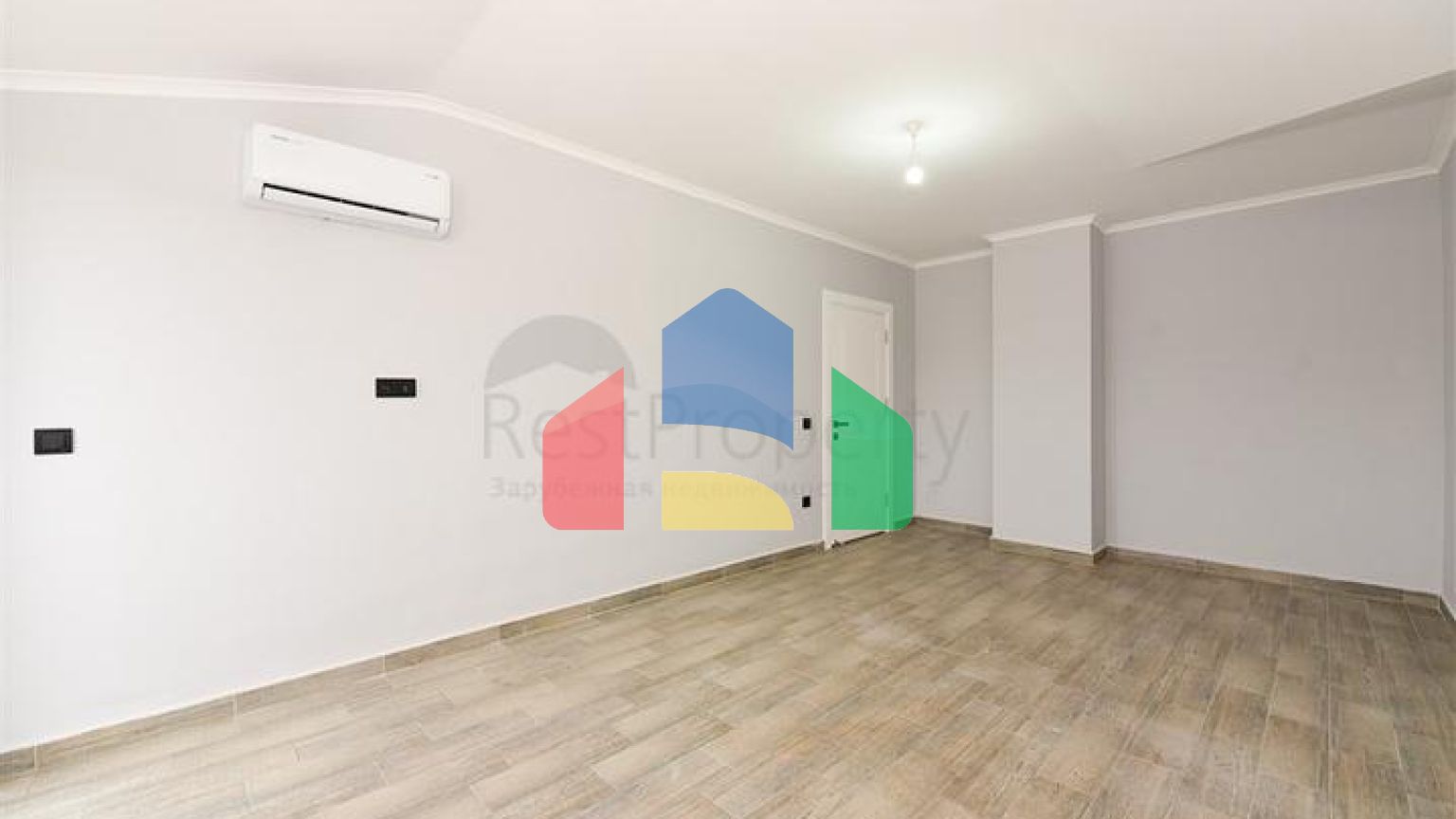 Просторий пентхаус 3 + 1 в районі Кестель