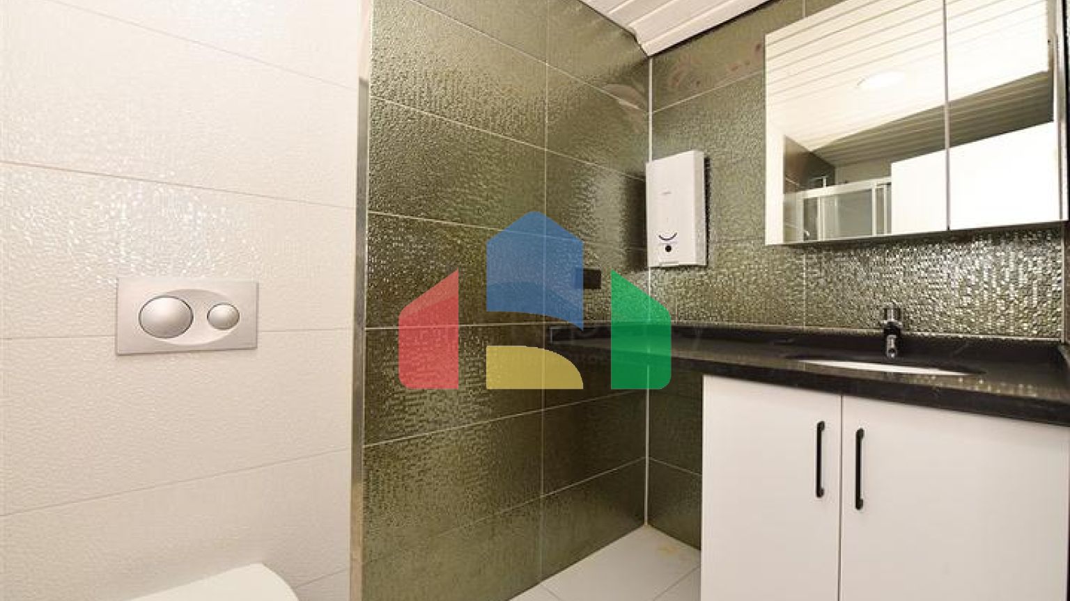 Просторий пентхаус 3 + 1 в районі Кестель