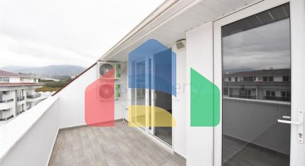 Просторий пентхаус 3 + 1 в районі Кестель