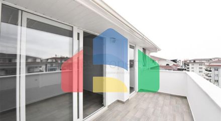 Просторий пентхаус 3 + 1 в районі Кестель