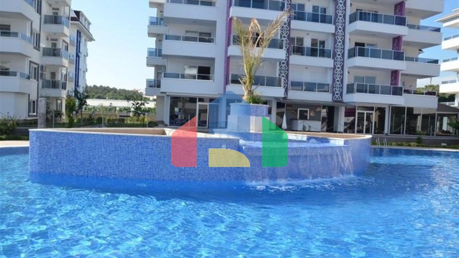 Просторий пентхаус 3 + 1 в районі Кестель