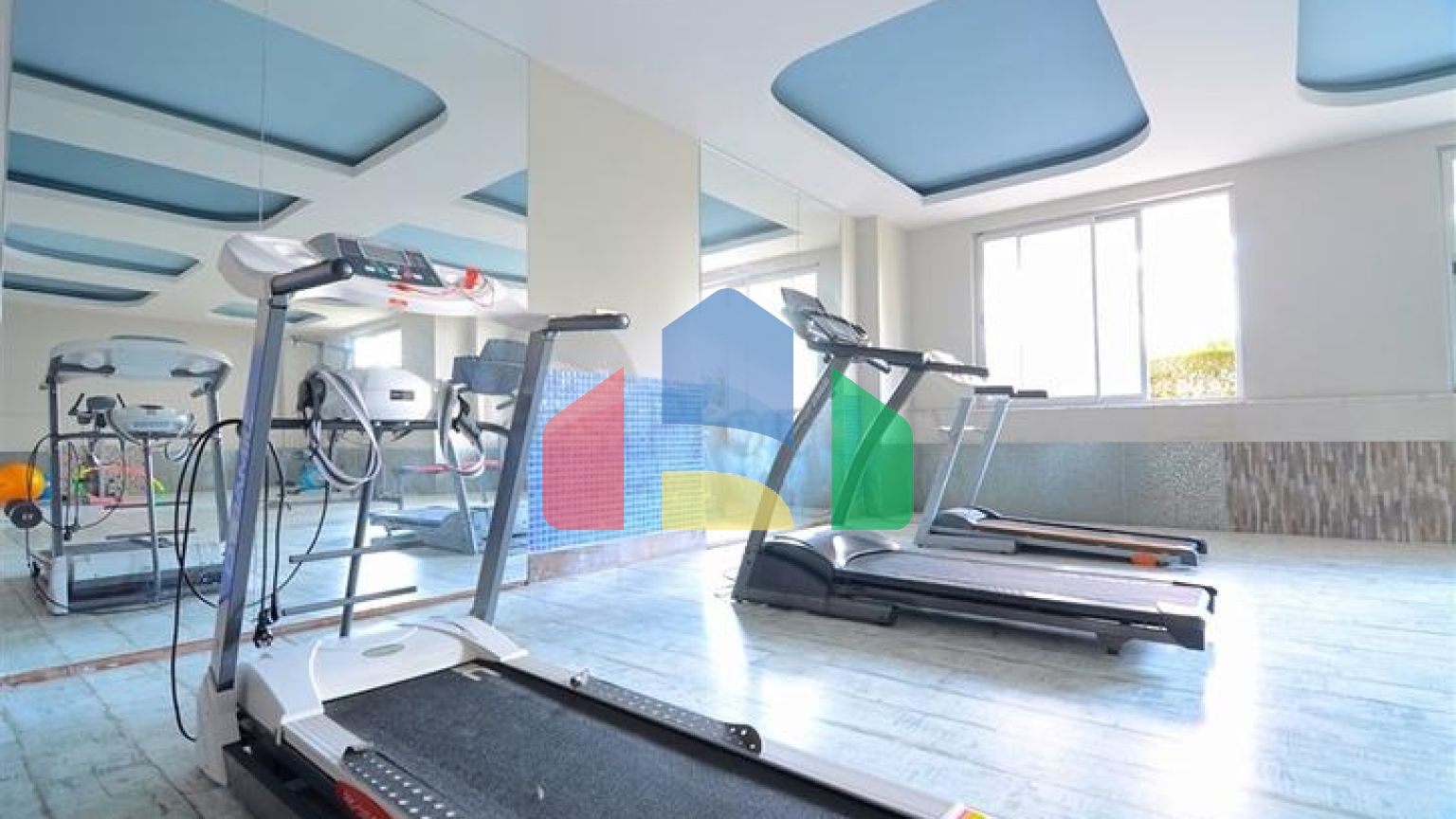 Просторий пентхаус 3 + 1 в районі Кестель