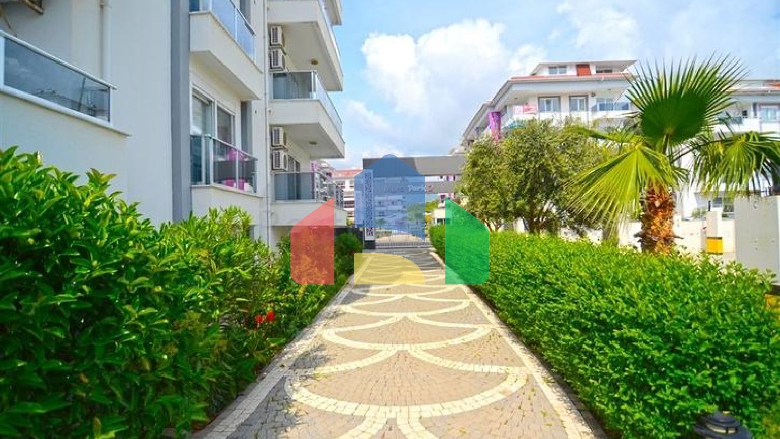 Просторий пентхаус 3 + 1 в районі Кестель