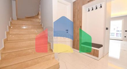 Просторий пентхаус 3 + 1 в районі Кестель