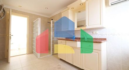 Приватная вилла в окружении природы в районе Кестель Приватная вилла в окружении природы в районе Кестель