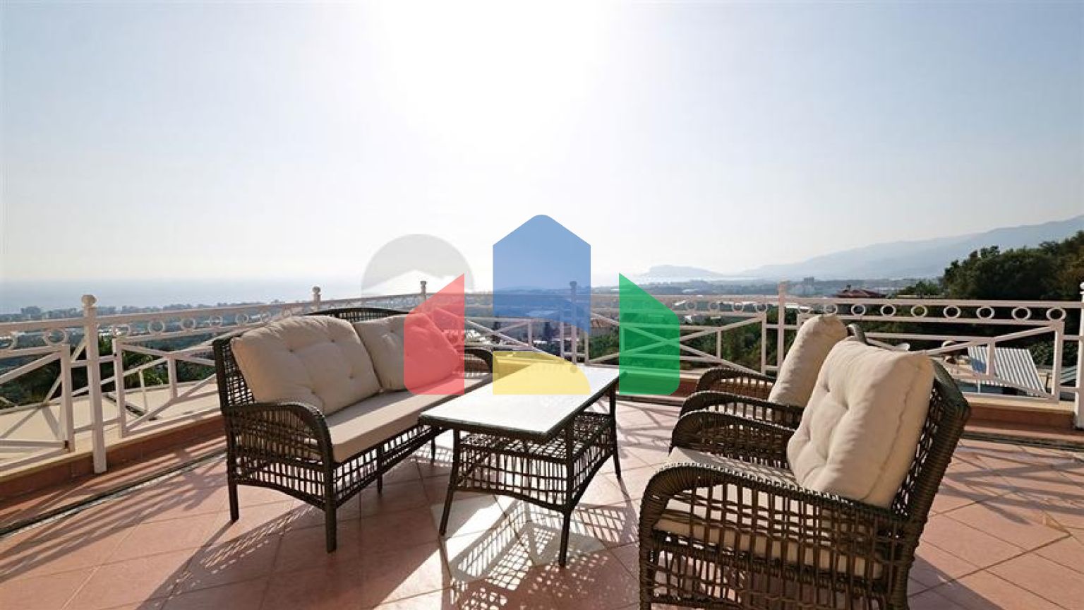 Приватная вилла в окружении природы в районе Кестель