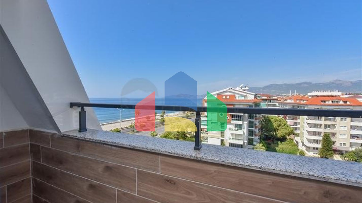  Пентхаус 3+1 с видом на море