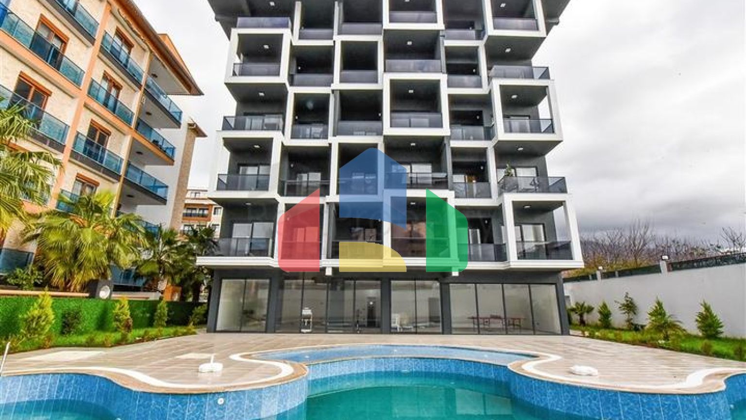 Квартира плануванням 1 + 1 в 100м від Середземного моря в районі Кестель