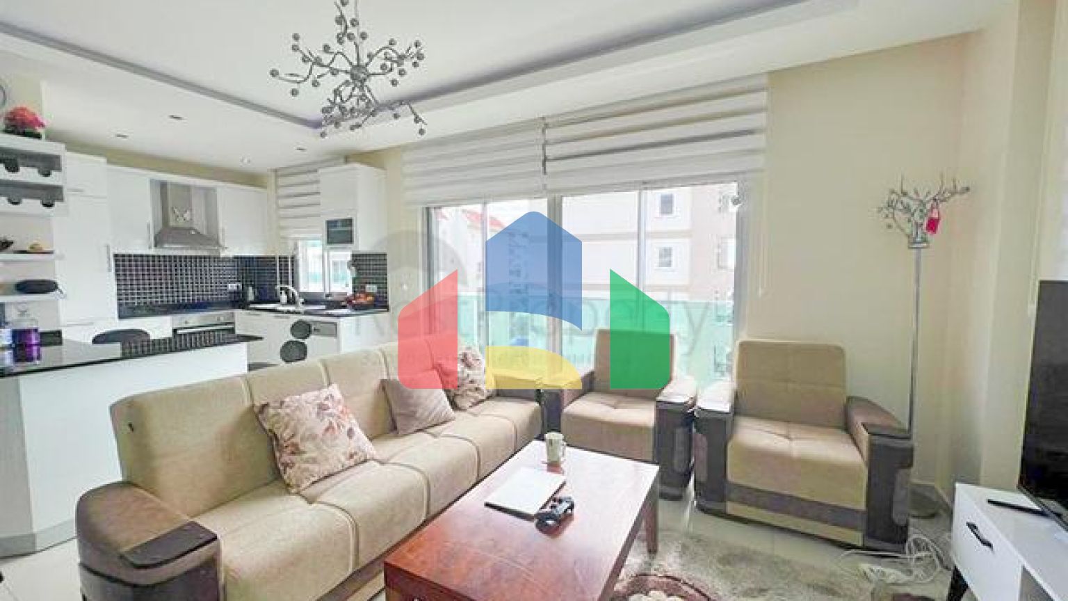 Меблированная квартира 1+1 с видом на море в районе Кестель