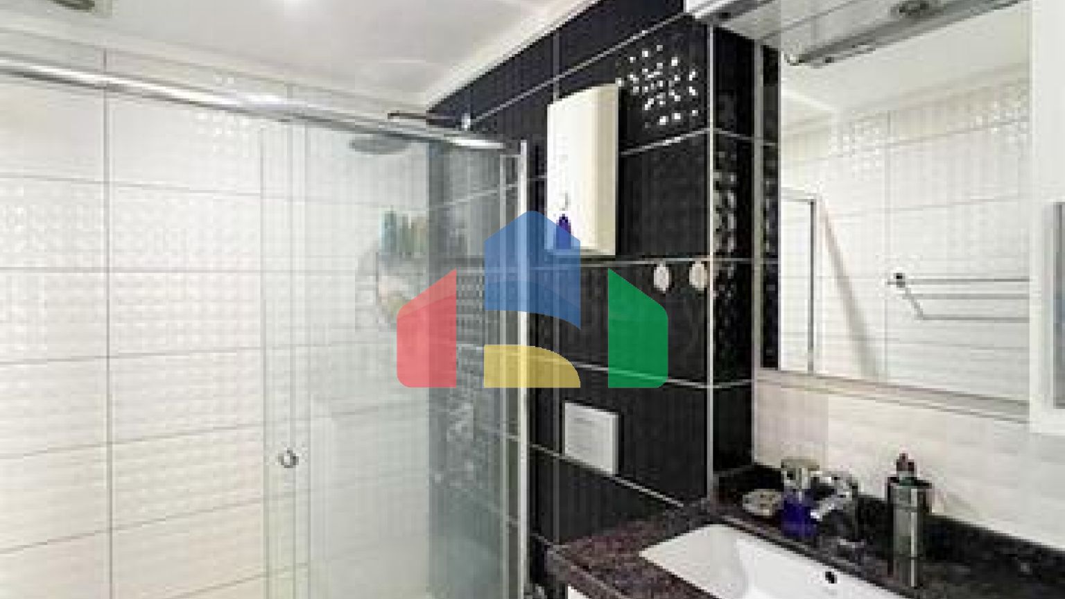 Меблированная квартира 1+1 с видом на море в районе Кестель