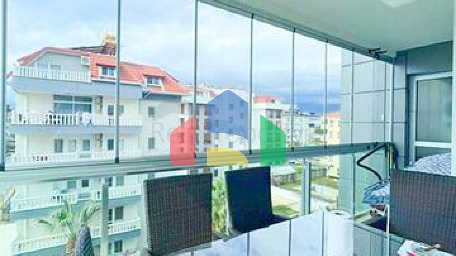 Меблированная квартира 1+1 с видом на море в районе Кестель