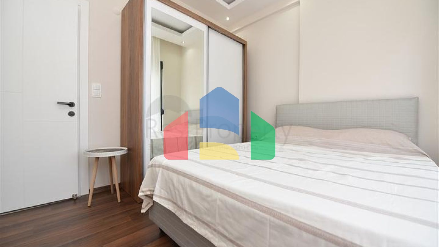 Двокімнатна квартира в новому будинку в 250 метрах від Середземного моря