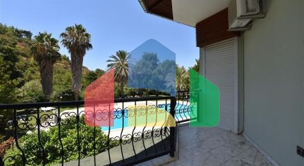 Просторная вилла 7+1 в районе Кестель Просторная вилла 7+1 в районе Кестель