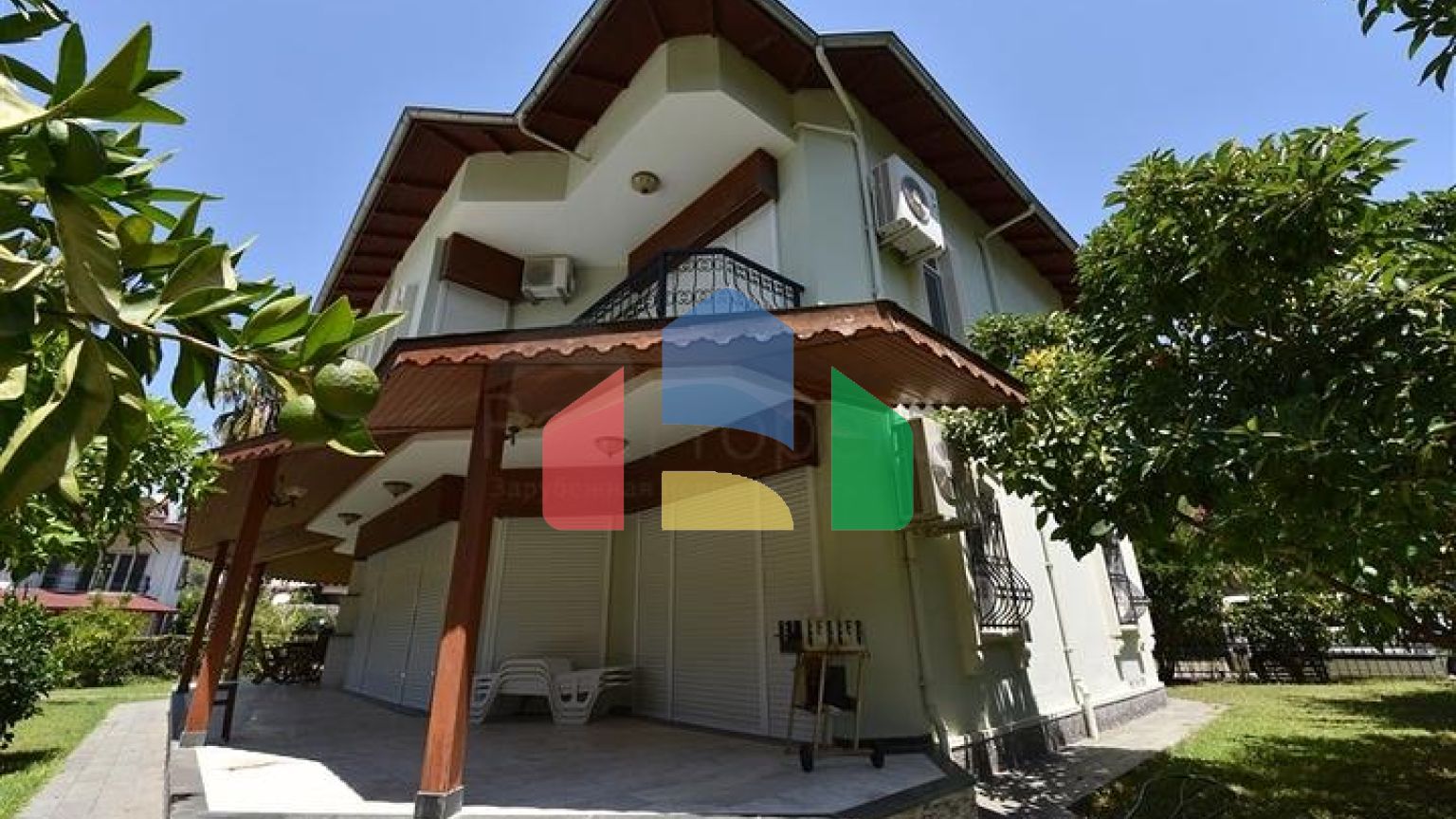 Просторная вилла 7+1 в районе Кестель