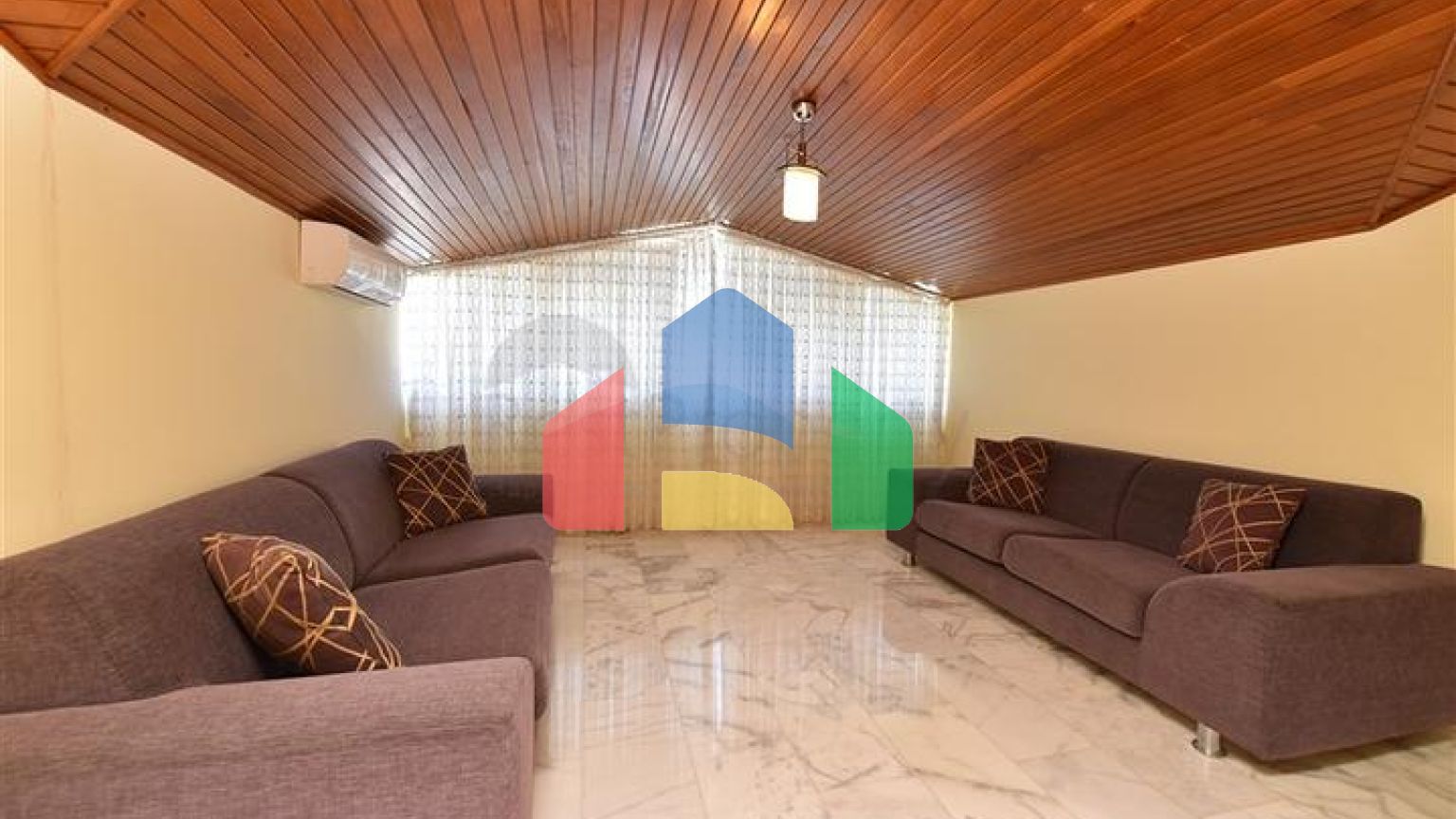 Просторная вилла 7+1 в районе Кестель