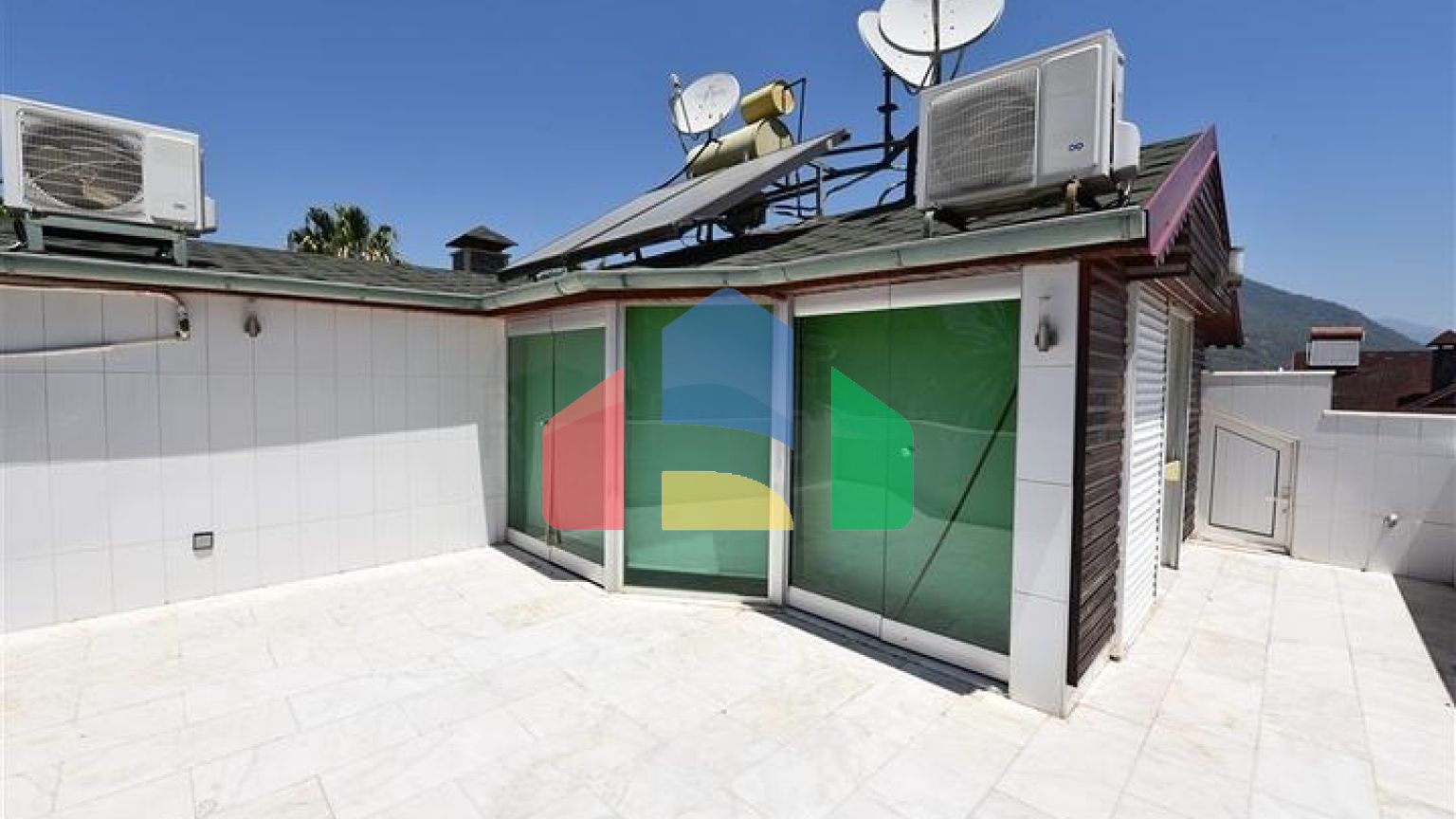 Просторная вилла 7+1 в районе Кестель