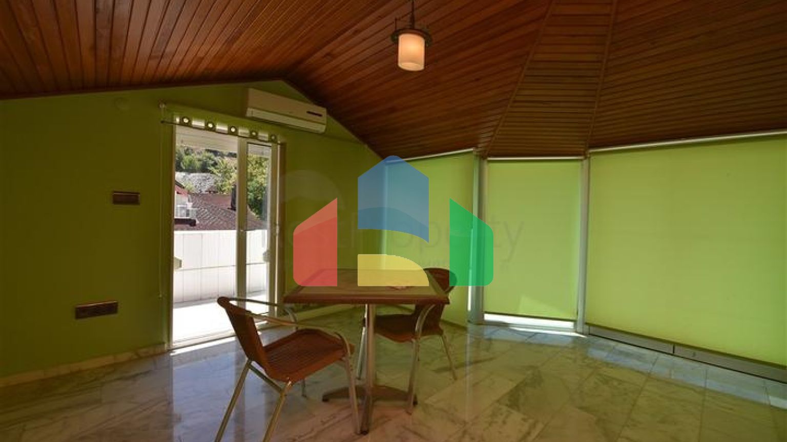 Просторная вилла 7+1 в районе Кестель