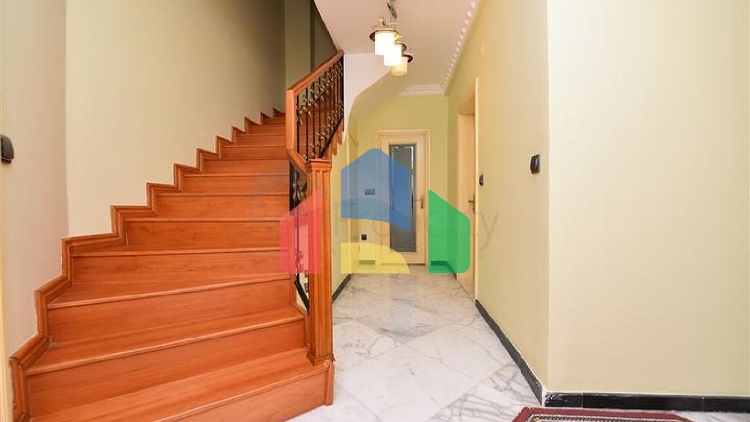 Просторная вилла 7+1 в районе Кестель