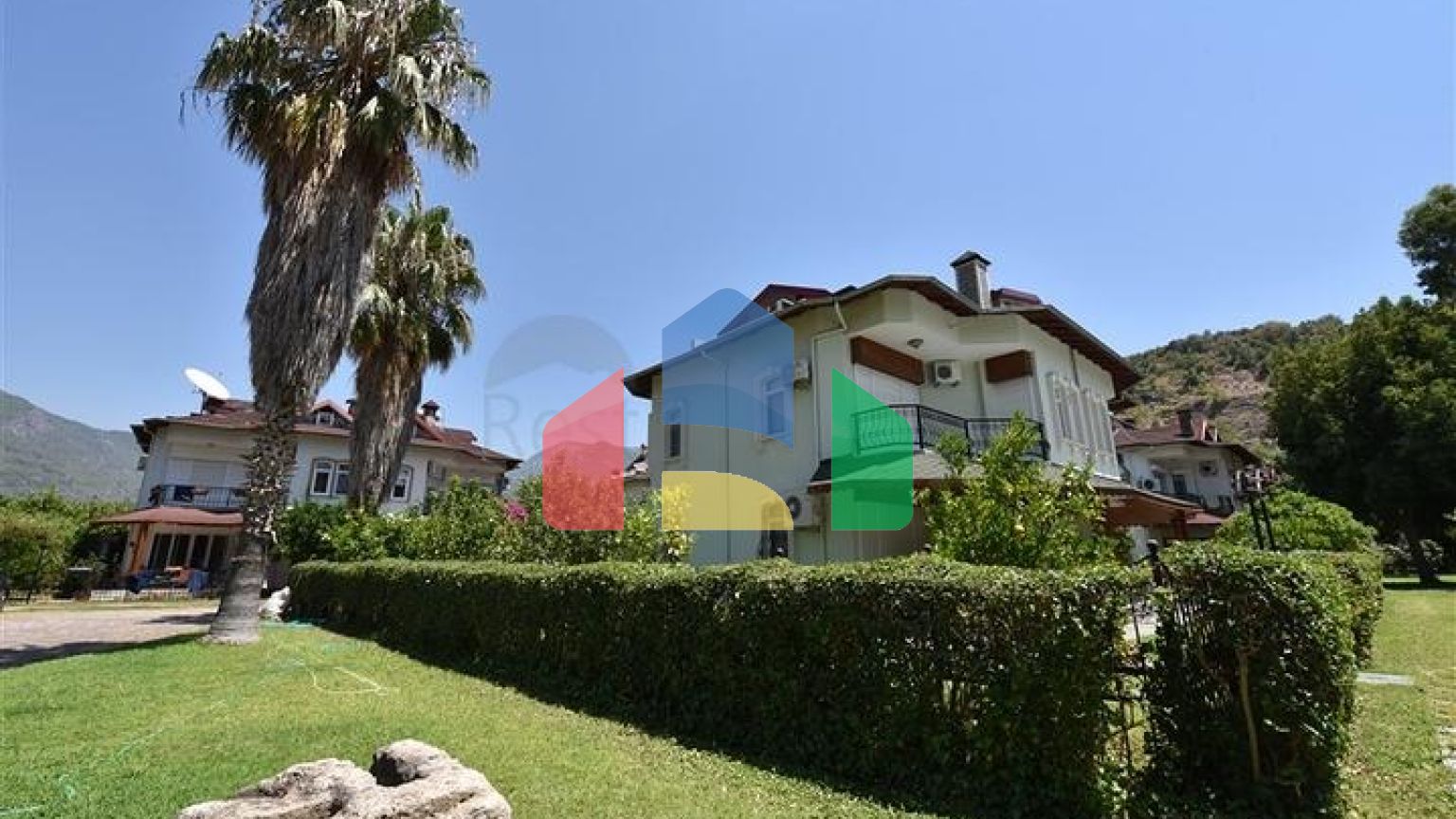 Просторная вилла 7+1 в районе Кестель