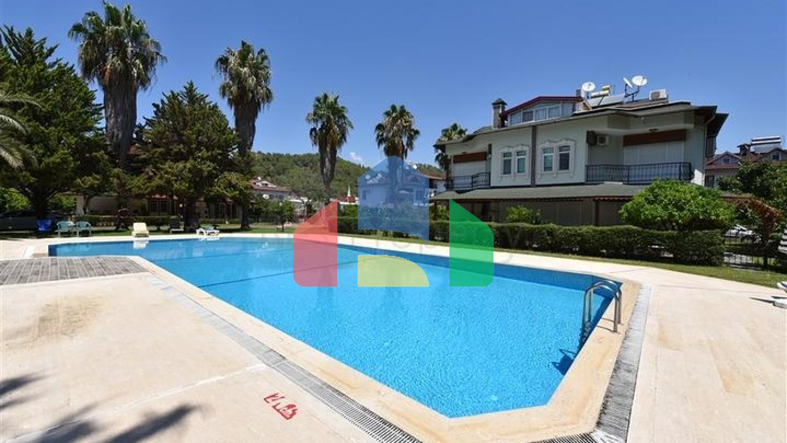 Просторная вилла 7+1 в районе Кестель