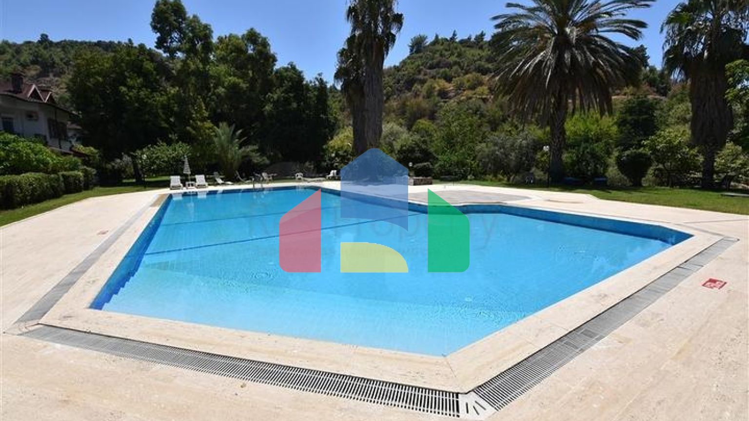 Просторная вилла 7+1 в районе Кестель