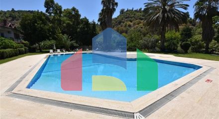 Просторная вилла 7+1 в районе Кестель Просторная вилла 7+1 в районе Кестель