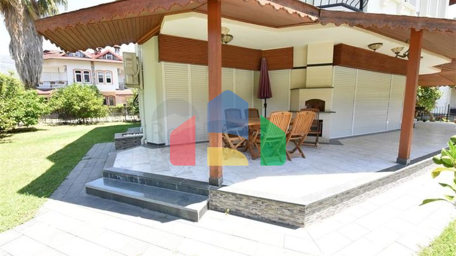 Просторная вилла 7+1 в районе Кестель