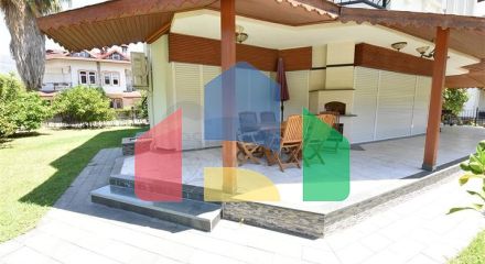 Просторная вилла 7+1 в районе Кестель Просторная вилла 7+1 в районе Кестель