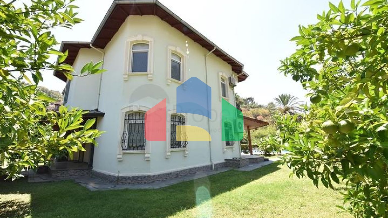 Просторная вилла 7+1 в районе Кестель