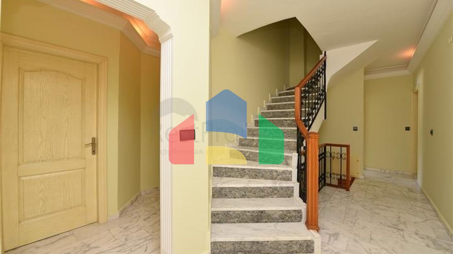 Просторная вилла 7+1 в районе Кестель