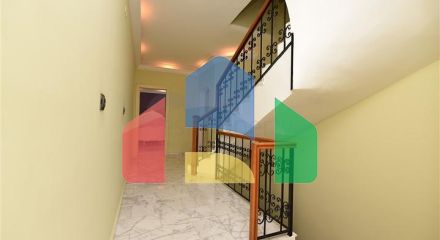 Просторная вилла 7+1 в районе Кестель Просторная вилла 7+1 в районе Кестель