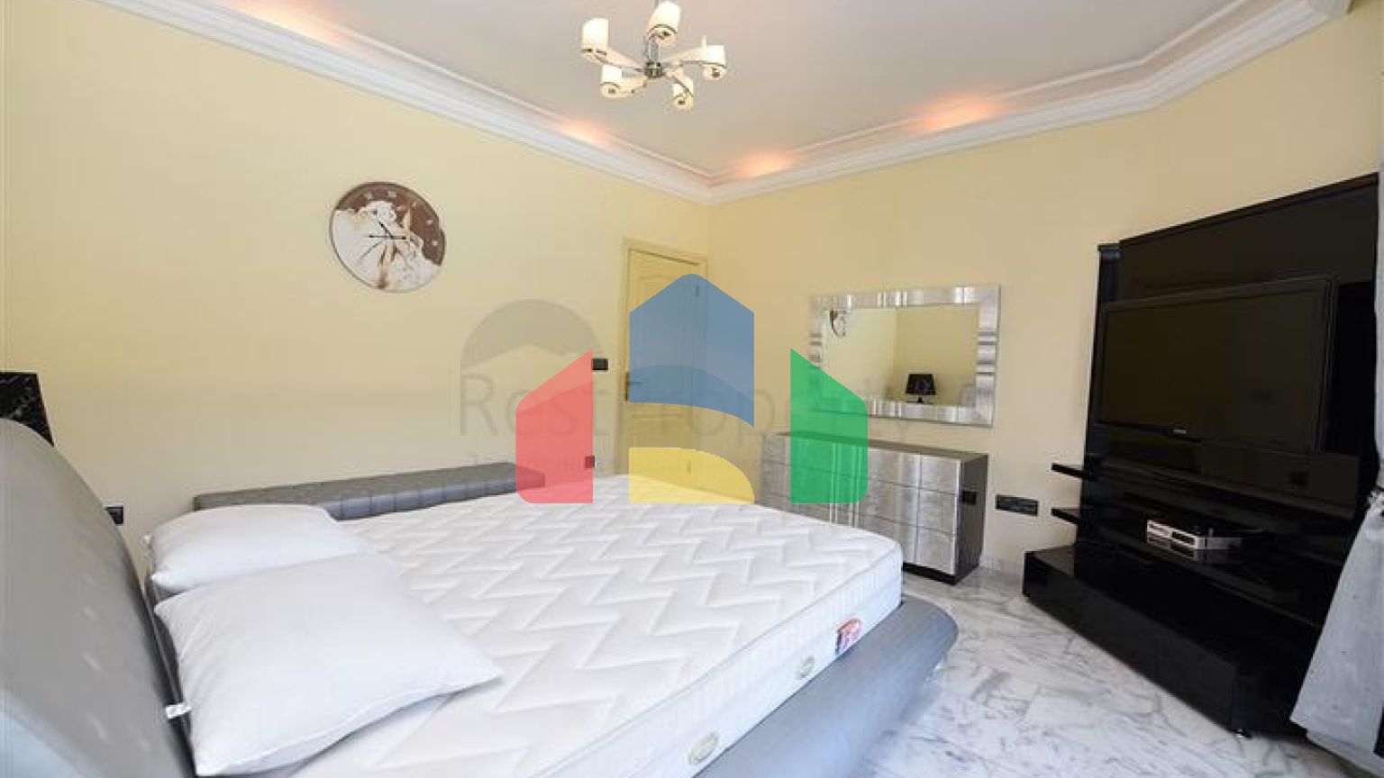 Просторная вилла 7+1 в районе Кестель