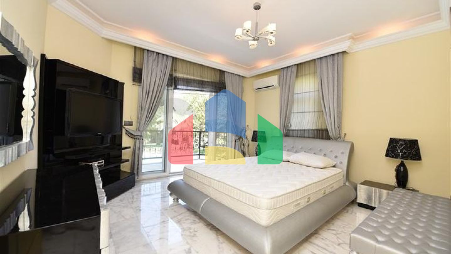 Просторная вилла 7+1 в районе Кестель