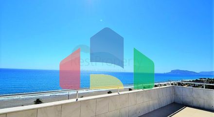 Большой светлый пентхаус с видом на Средиземное море Большой светлый пентхаус с видом на Средиземное море