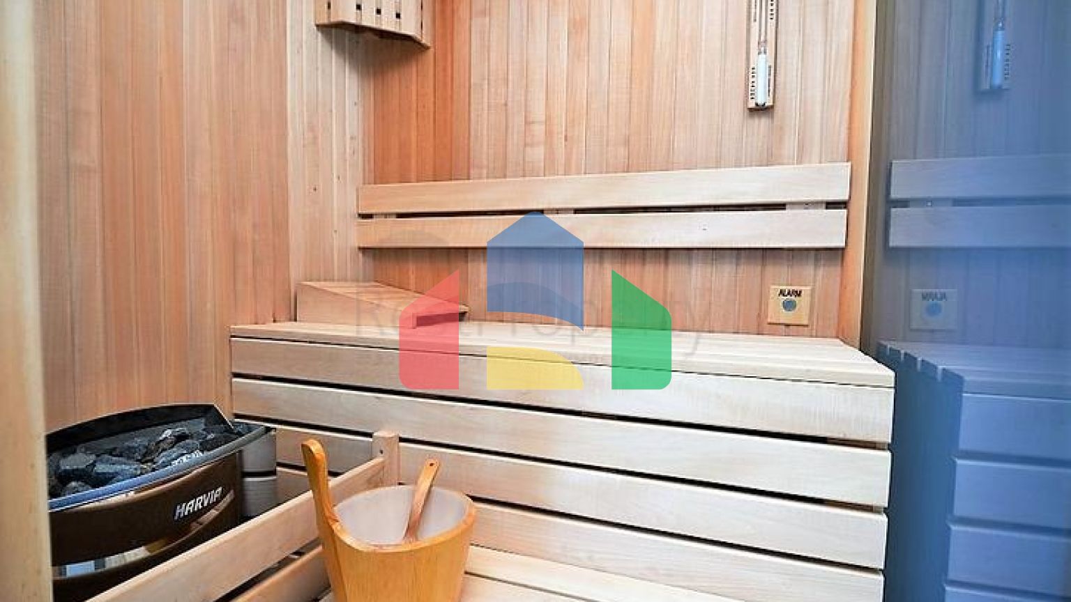 Большой светлый пентхаус с видом на Средиземное море