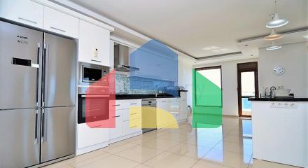 Большой светлый пентхаус с видом на Средиземное море Большой светлый пентхаус с видом на Средиземное море