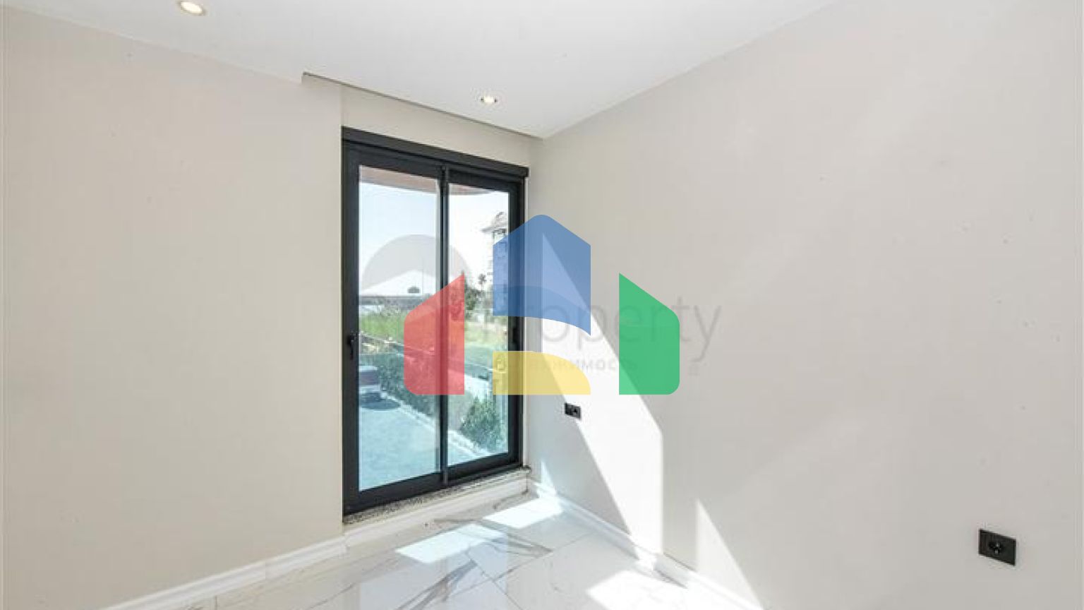 Квартира 2+1 на першій лінії в районі Кестель