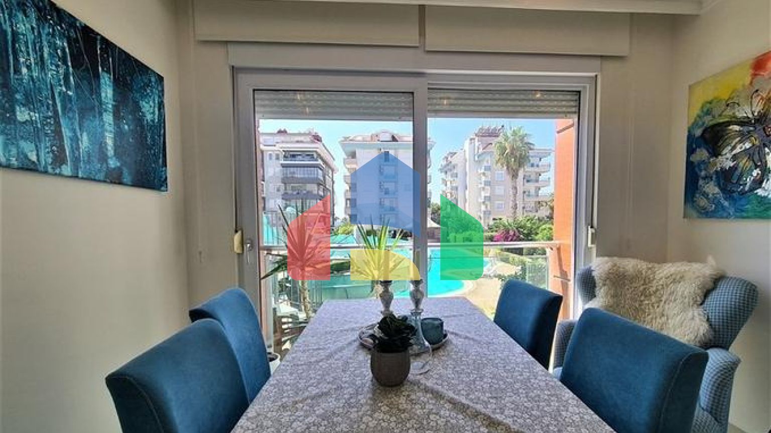 Квартира плануванням 2+1 в районі Кестель всього 50 м від моря