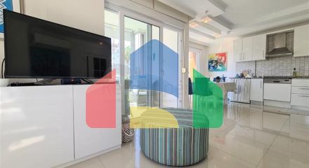 Квартира плануванням 2+1 в районі Кестель всього 50 м від моря Квартира плануванням 2+1 в районі Кестель всього 50 м від моря