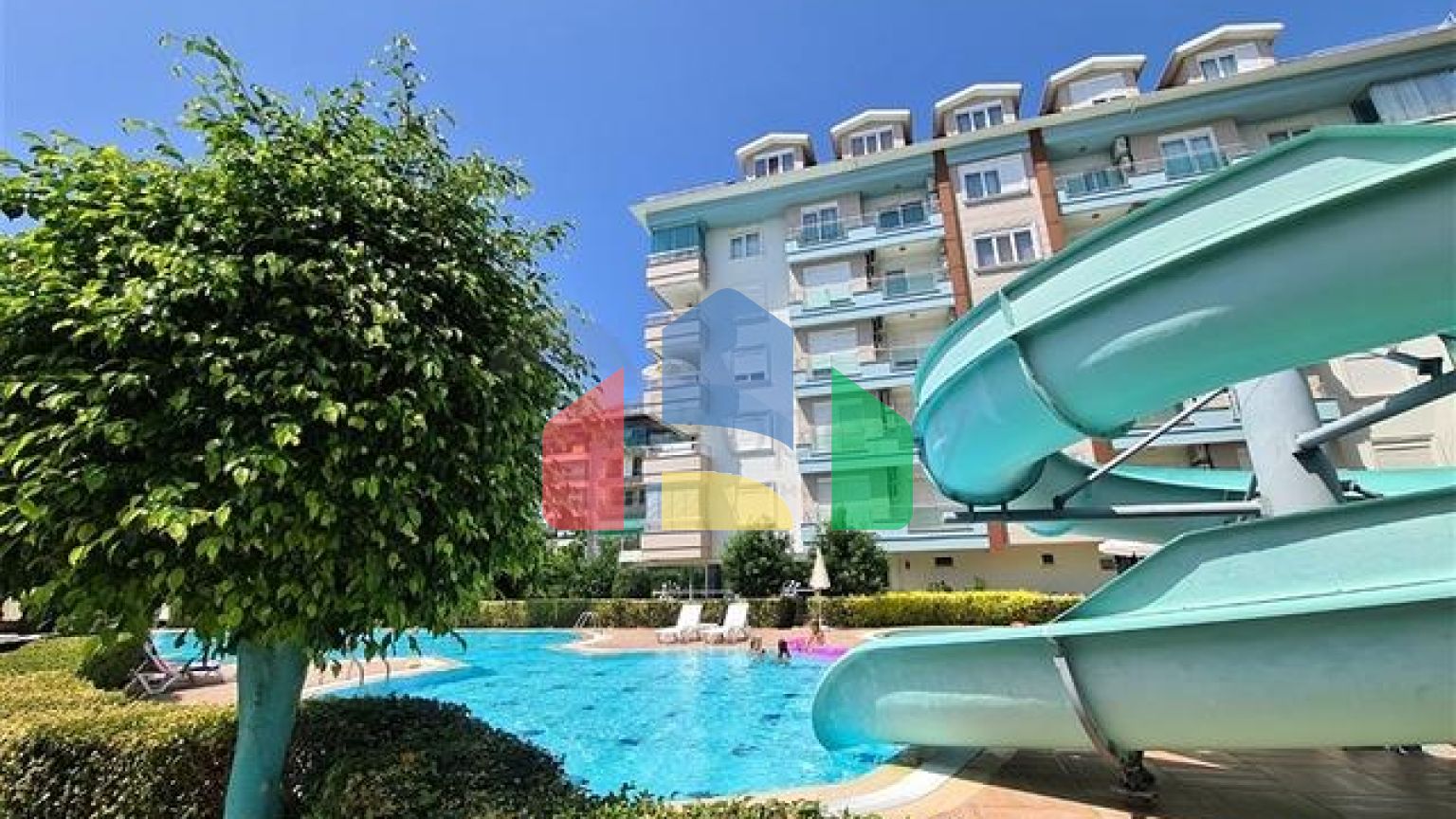 Квартира плануванням 2+1 в районі Кестель всього 50 м від моря