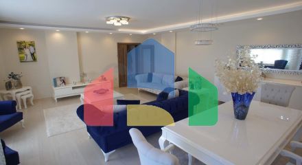 Чотирикімнатна квартира з видом на море в районі Кестель