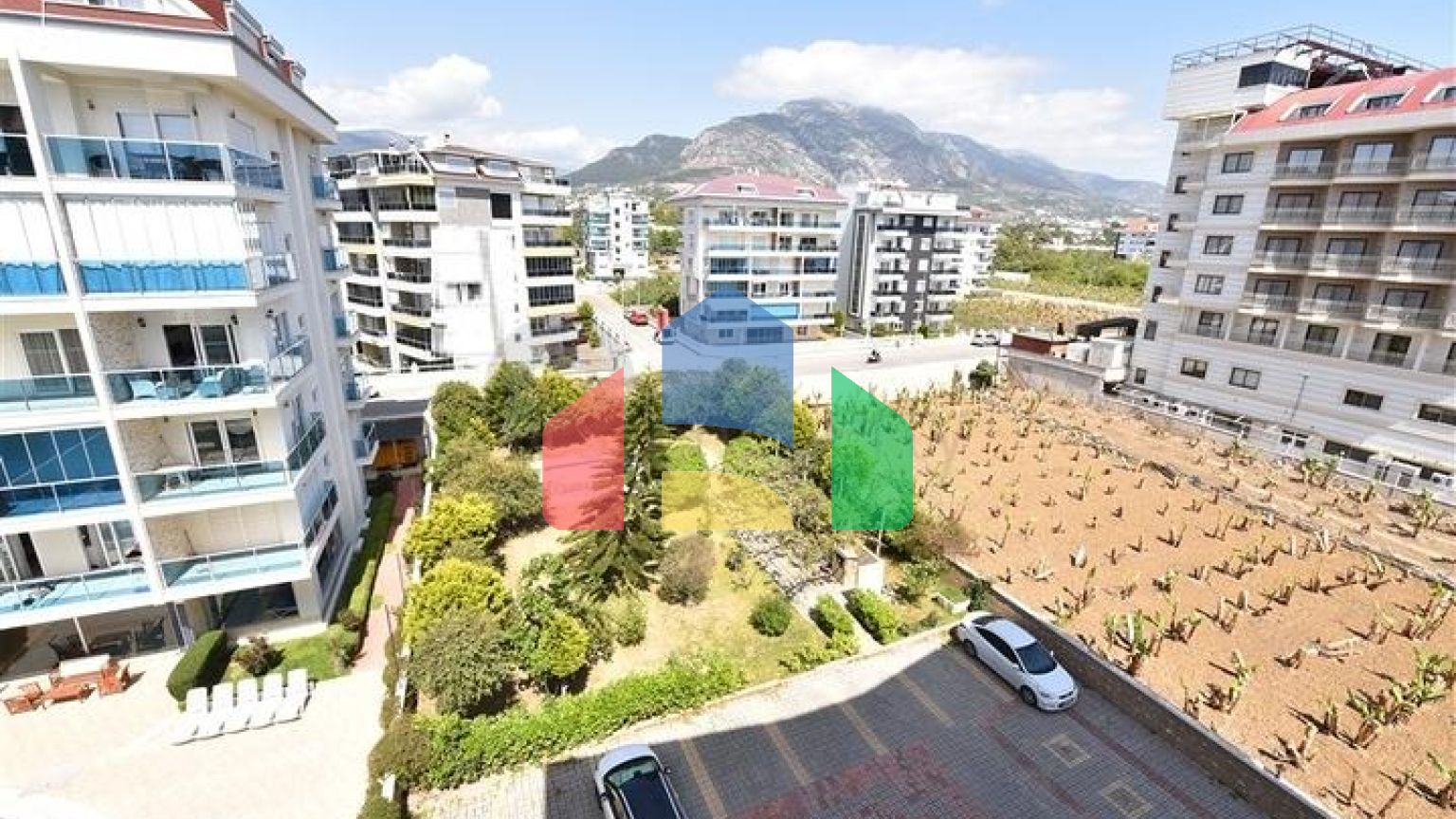 Квартира 3 + 1 з видом на море