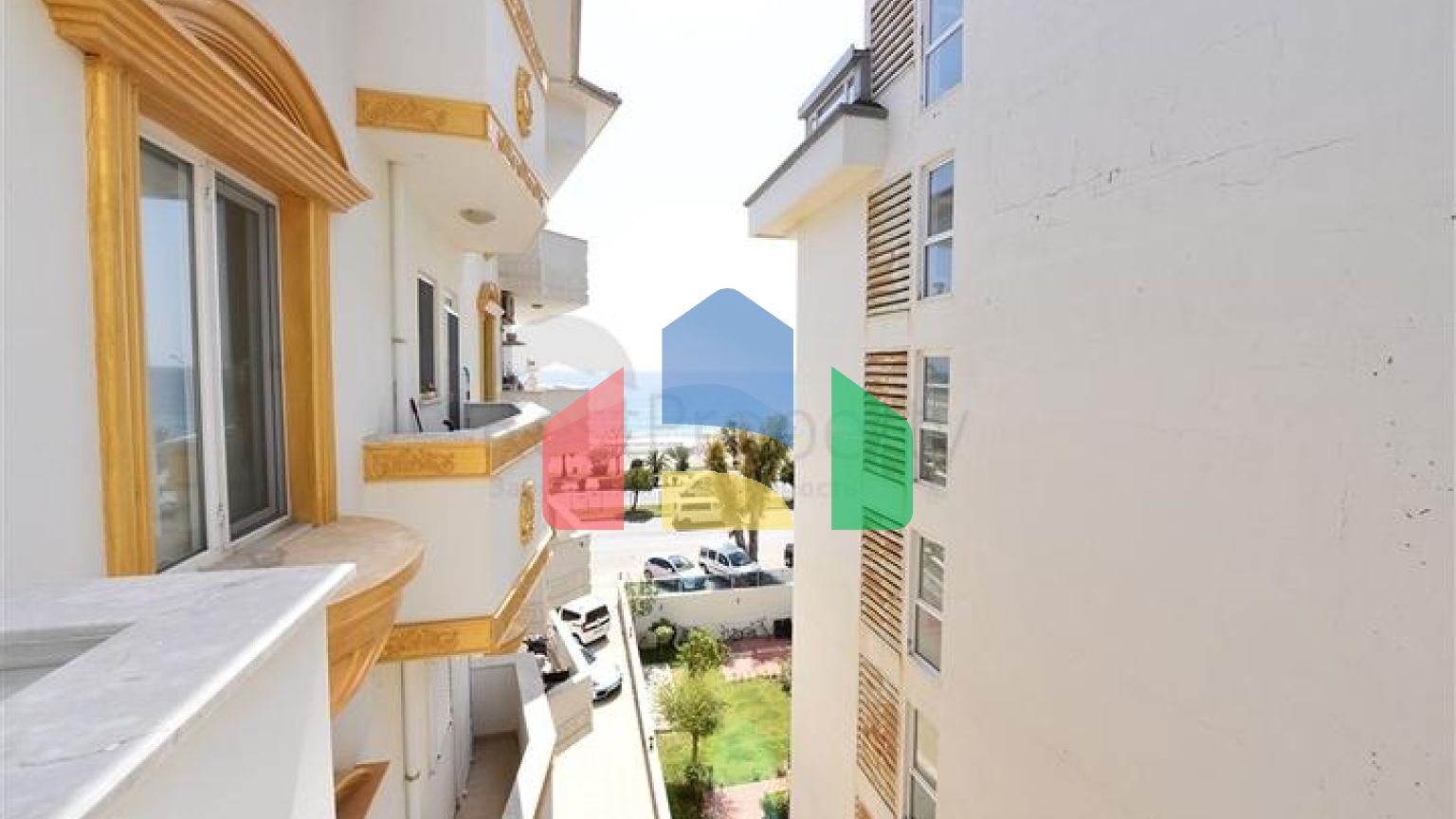 Квартира 3 + 1 з видом на море